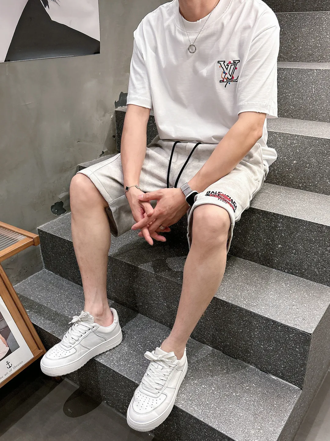 Balenciaga's three-standard complete 2026 summer New Arrival men's casual shorts, advanced custom-made Breathable fabric, Breathable fabric, extremely stretchy and comfortable, impeccable details, top-grade accessories, original logo design concept, delicate and soft feel! The upper body fit is awesome! Size: M-XXXL Please state your height and weight when ordering